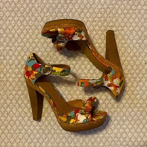 Gianni Bini Floral, Cork Heels with Silver Buckle